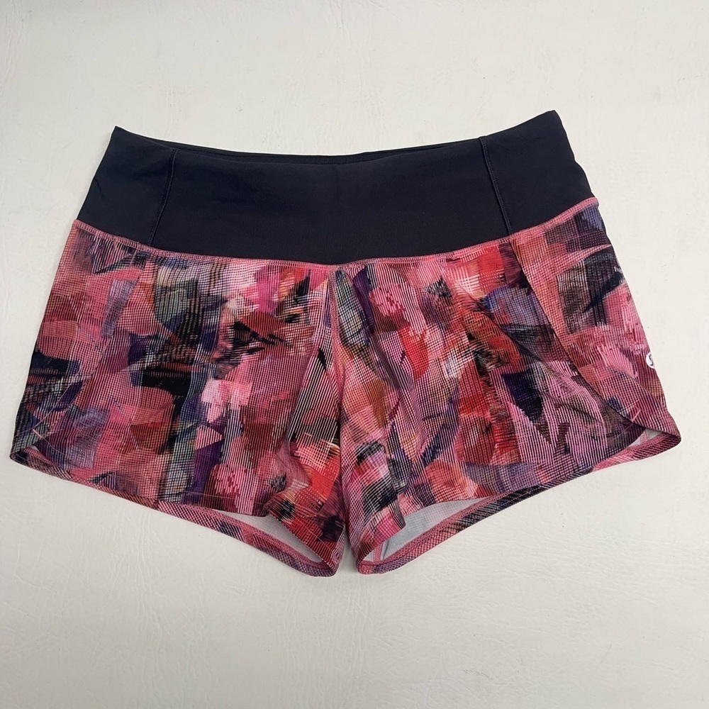 Lululemon athletica womens active shorts size 4 regular NWOT